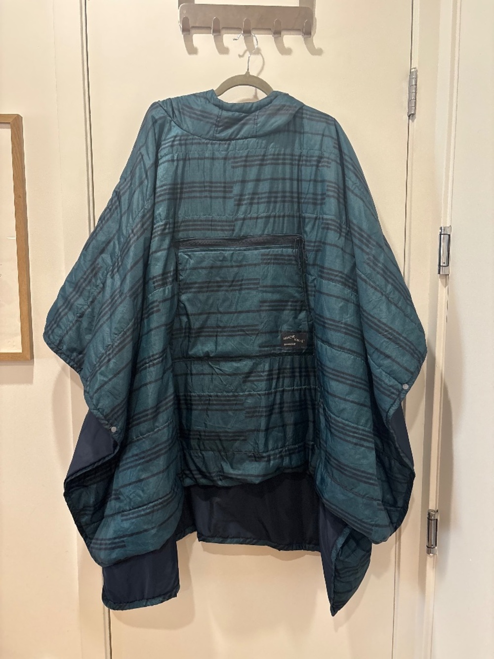 Therm-a-Rest Honcho Poncho Wearable Camping Blanket Blue Plaid